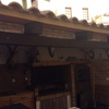 Deshollinar chimenea de barbacoa y horno exterior