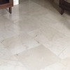 Pulir suelo de mármol de vivienda
