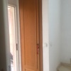 Lacado por una cara de puerta armario