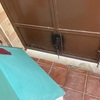 Reforma parte baja puerta de hierro patio exterior