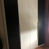 Desmontar módulo comedor, un pequeño módulo en cuarto de estar, desmontar una cama de 1:50 y un armario y montarlo todo en el piso de destino