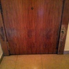 Revestimiento adhesivo para puerta