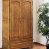 Lacado de dos muebles de pino