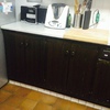 Lacar en blanco puertas de madera teñida de armarios cocina