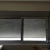 Poner estor en habitación de niña