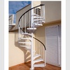 Escalera metálica de caracol