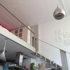 Instalar suelo cristal ampliando la entre planta