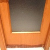 Cambiar puerta de la cocina dañada por agua
