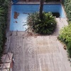 Hidratar suelo de teka y barnizar en jardin de casa