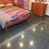 Diamantado suelo terrazo para quitar marca de tabique quitado y posteriormente abrillantar las 2 habitaciones