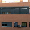 Cerramiento de terraza con aluminio y ventanas.