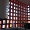 Cerramiento con ventanas de aluminio blanco