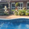 Valla piscina en suelo irregular