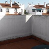 Incluir terraza-azotea de 2,5m x 3m techar (con tejado a un agua), tapiar, colocacion de ventana, y preparación de suelo para tarima flotante