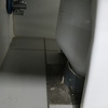 Charco bajo el wc