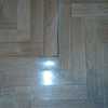 Humedad en parquet del salón (sustituir tablillas)