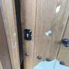 Instalar Puerta de Seguridad