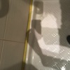 Instalar mampara en plato de ducha angular