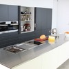 Cocina con isla, la isla de 2x1m encimera silestone