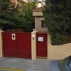 Reformar fachada de acceso a parcela de chalet en arroyomolinos (madrid)