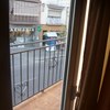 Urge limpiar ventanas y persianas