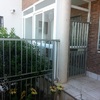 Puerta aluminio entrada chalet