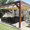 Pergola de madera con toldo corredero