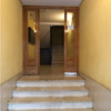 Pintar escalera y hall de edificio pequeño