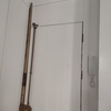 Puerta de entrada + cerrar hueco superior albañileria