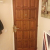 Instalar puerta de madera exterior de seguridad