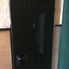 Puerta con huecos de ventilación