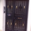 Puerta de forja para comunidades
