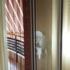 Instalar puerta mosquitera de aluminio