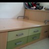 Desmontar transportar y volver a montar una cama compacta con cajones