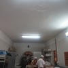 Recubrir los techos del obrador de una panaderia con placas lavables y aislantes acusticas