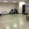 Pasta autonivelante e instalación de tarima en oficina