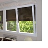 Ventana de aluminio en blanco