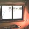Instalar dos ventanas oscilo-batientes (preferible cortizo)