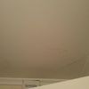 Pintar techo baño, y cambiar papel del interior de armario