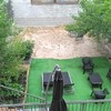 Hacer piscina con jardín y cerramientos