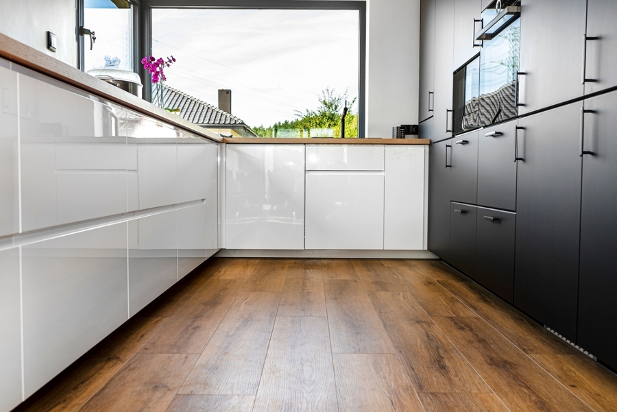 cambiar suelo cocina sin quitar muebles